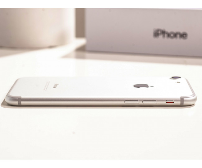 iPhone 7 32GB Silver (MN8Y2) б/у