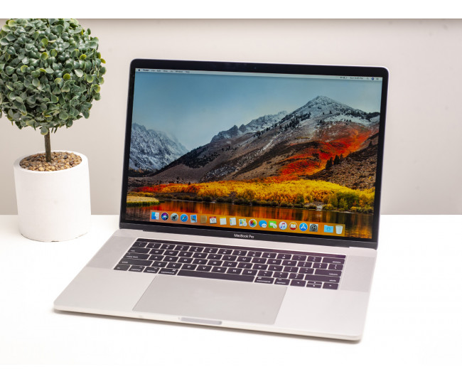 Apple MacBook Pro 15 Silver 2017 (MPTX2) б/у
