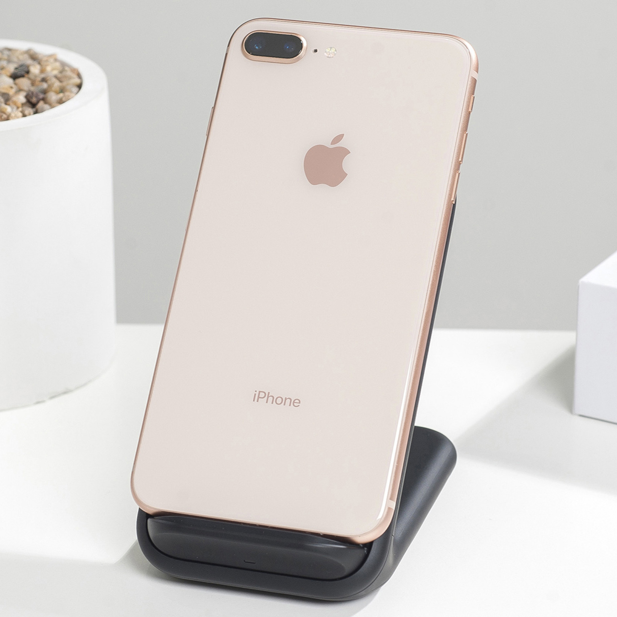 Apple iPhone 8 (iOS 16.7.5) バッテリー容量100% Apple iPhone 8 (iOS 