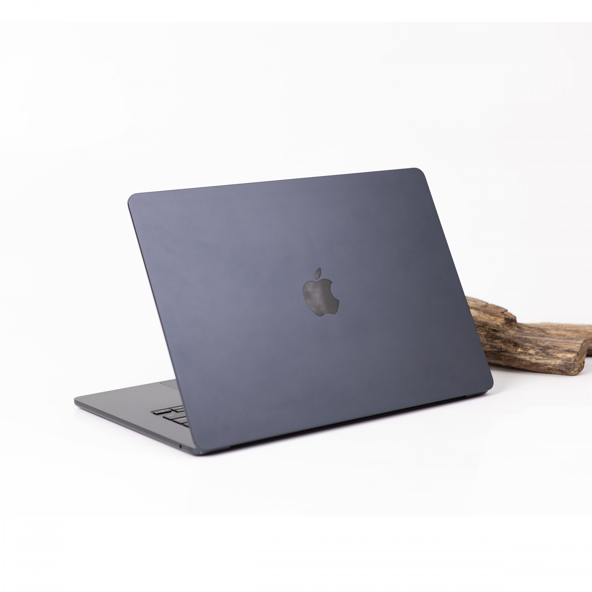 MacBookAir M2 15インチ ミッドナイト / Magic Mouse ᐈ MacBook Air 15