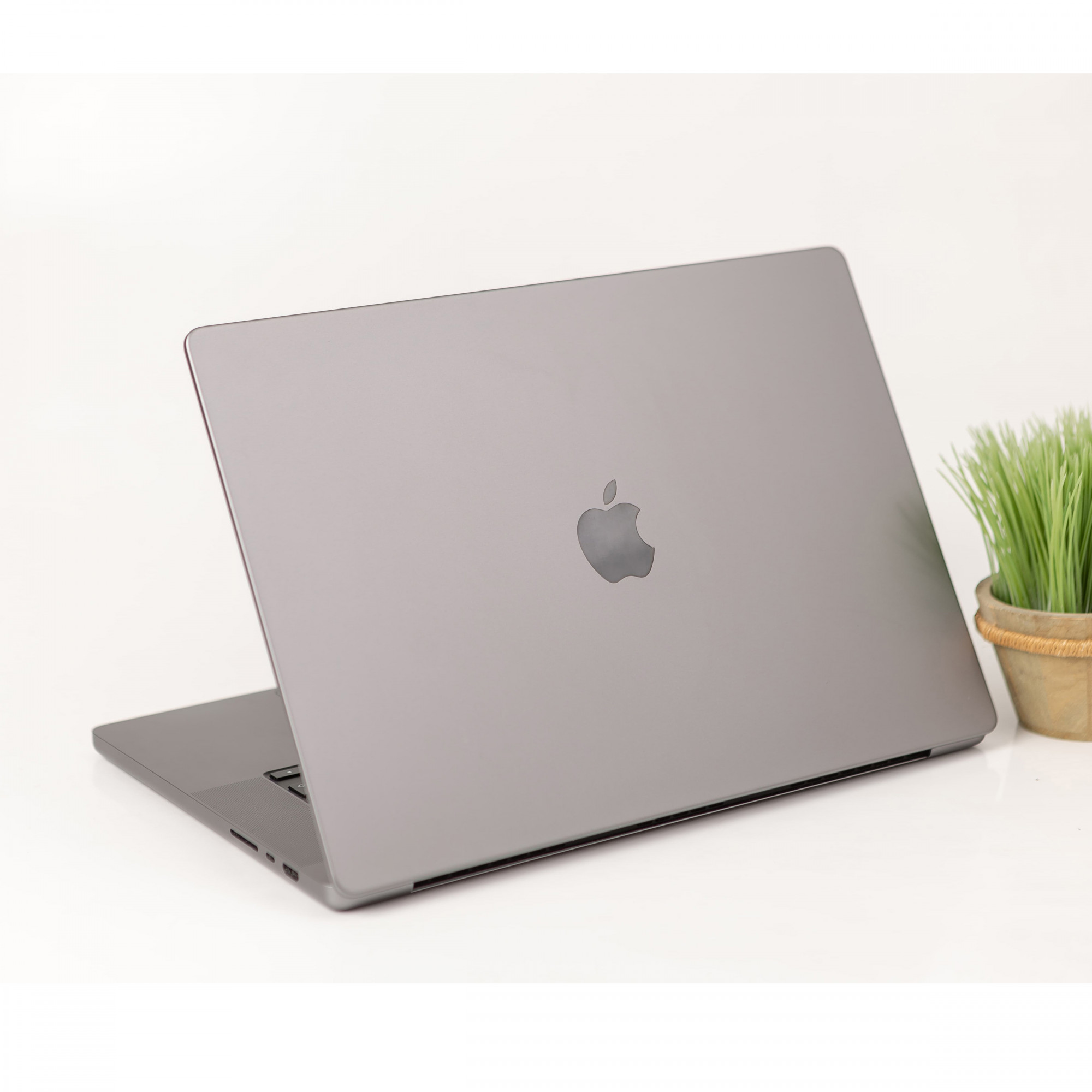 MacBook本体 MacBook Pro 14 2021 M1Pro 16GB 2TB JIS Apple MacBook 