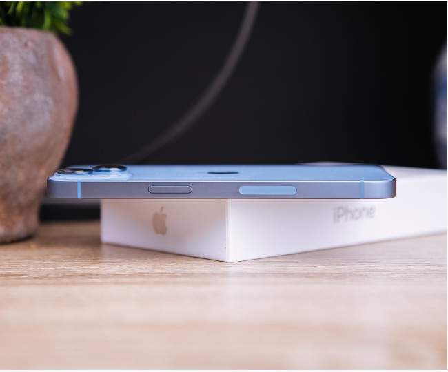 Apple iPhone 14 256GB Blue (MPWP3) б/у
