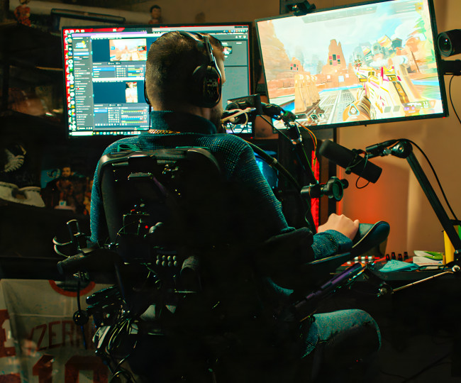 Пристрій для керування електронікою за допомогою язика MouthPad