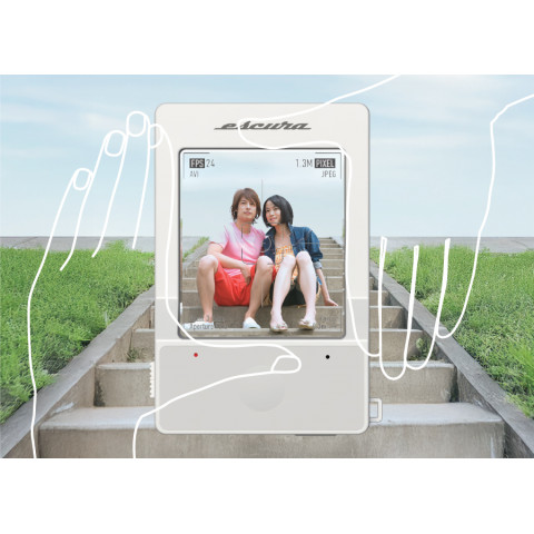 Ультратонка цифрова камера в стилі ретро InstantSnap