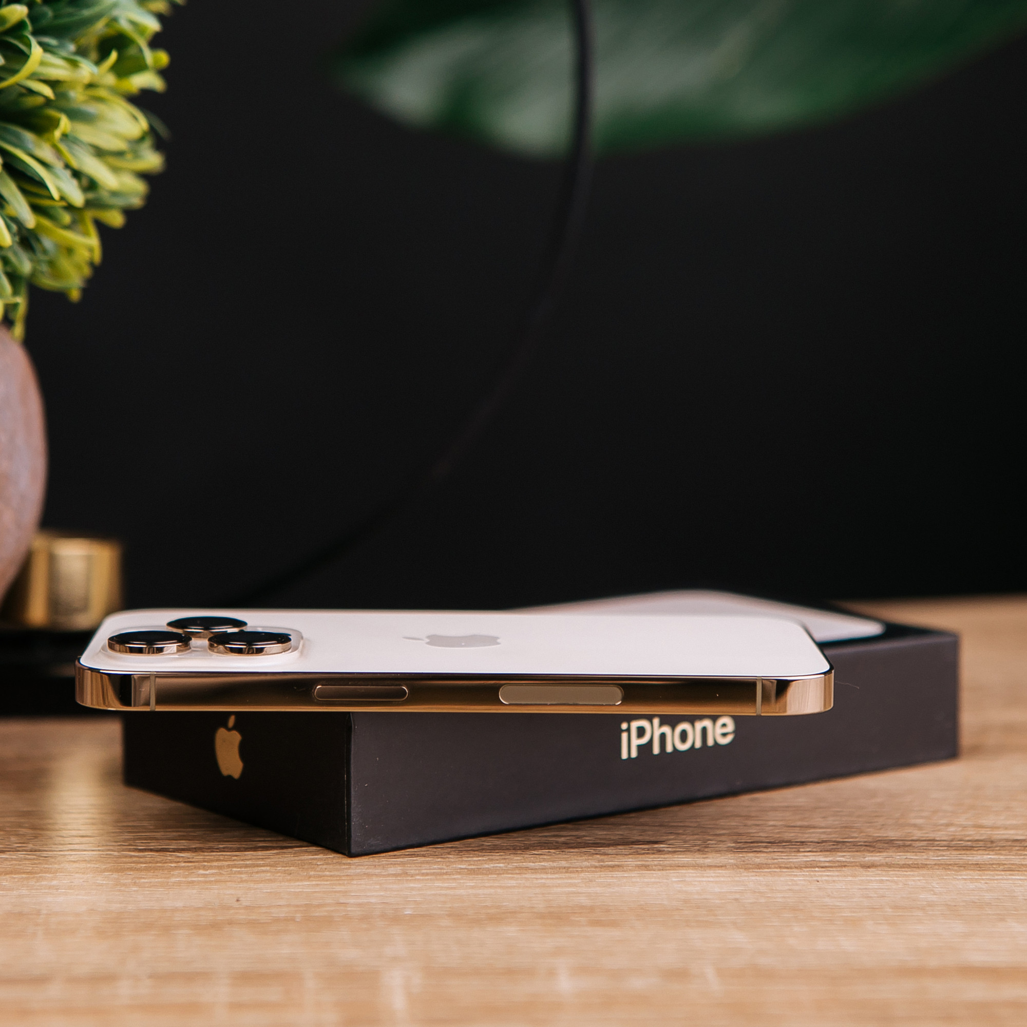 б/у iPhone 14 Pro 128GB Gold (MQ063) купити в Києві, ціна | BigMag