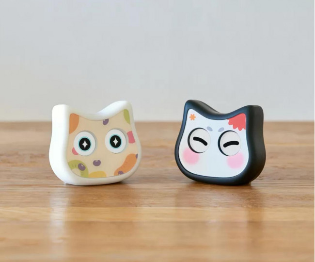 Робот-компаньйон у формі кота Mia