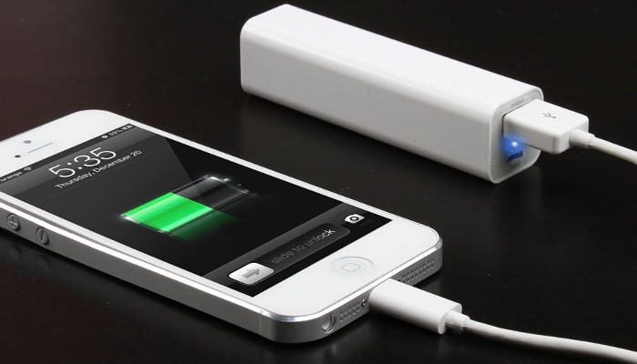 Зарядка iPhone с аккумулятора