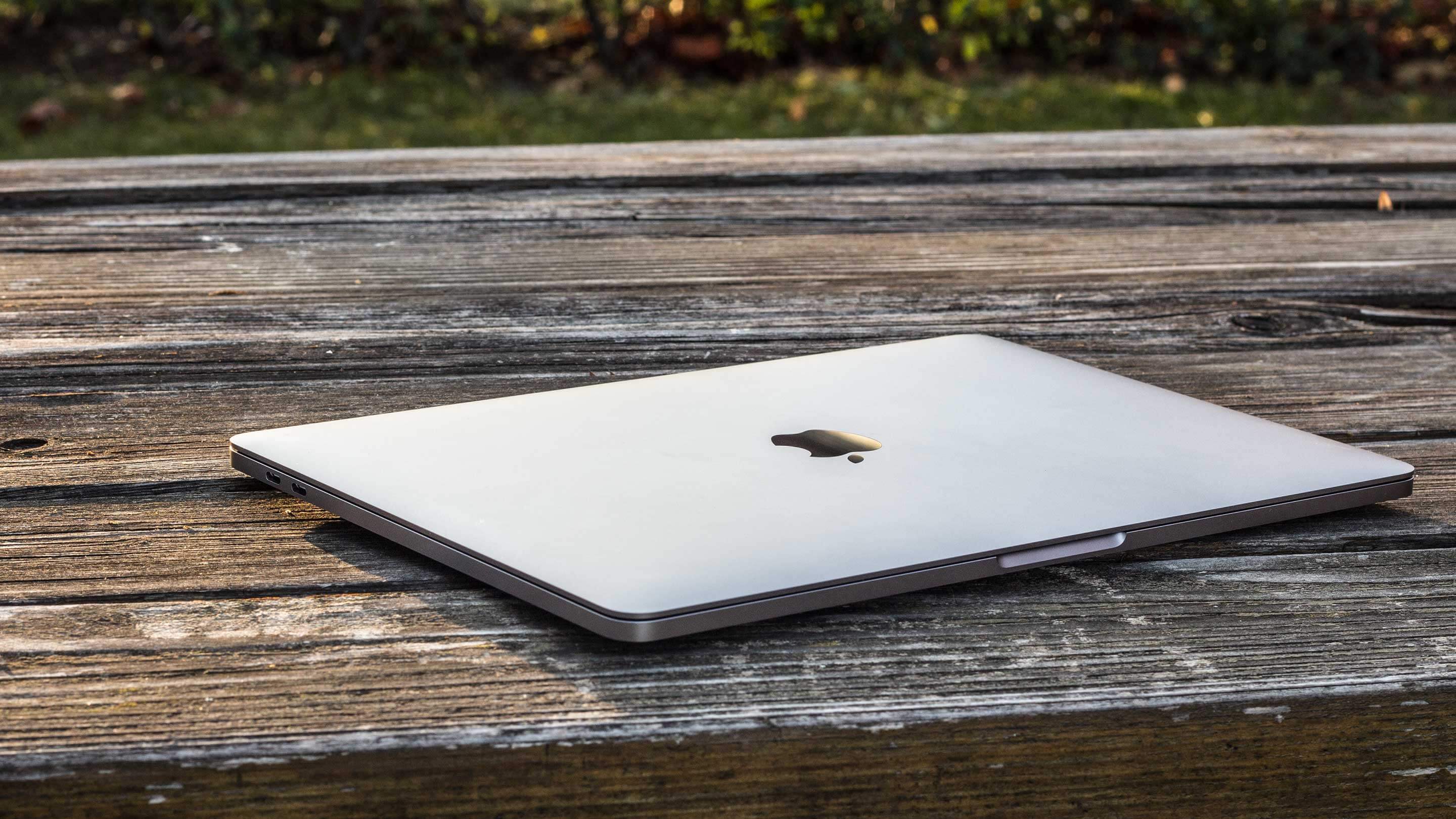 Apple MacBook Pro 13 Space Grey 2018 (MR9Q2)