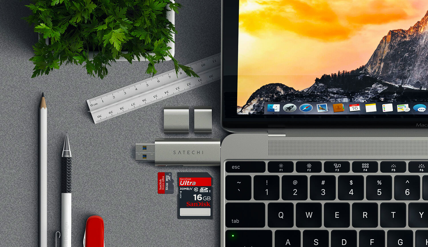  Satechi Aluminum Type-C USB 3.0 and Micro/SD Card Reader на MacBook