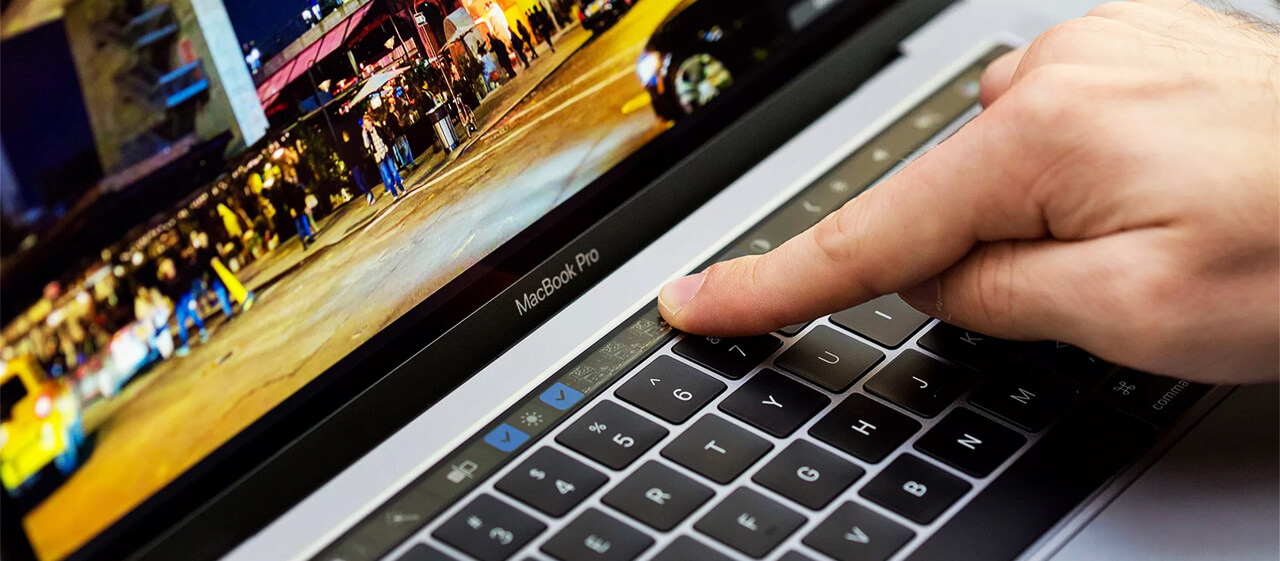 Touch Bar на MacBook Pro 15 2016 года
