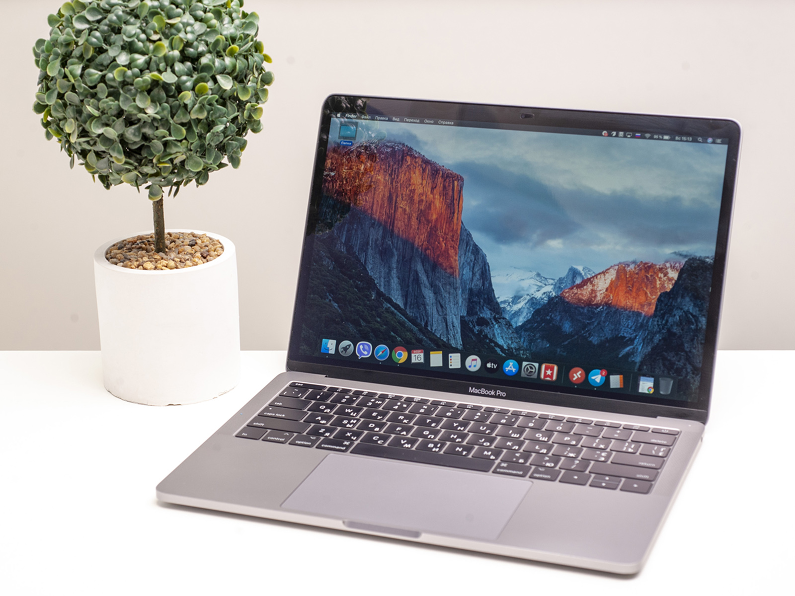Apple MacBook Pro 13 Space Gray 2016 (MNQF2) б/у