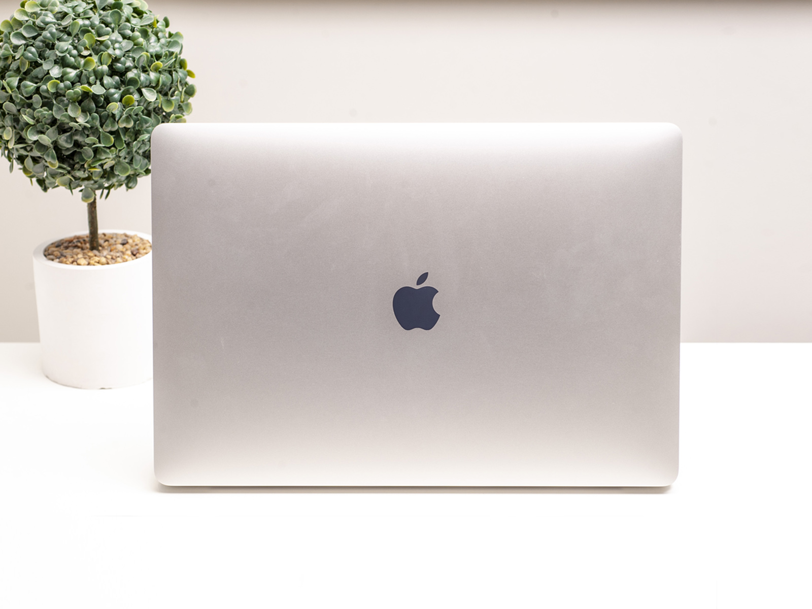 Apple MacBook Pro 15 Silver 2018 (MR972) б/у